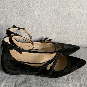 Ann Taylor black flat